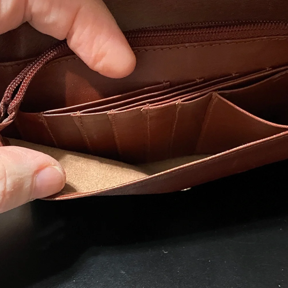 Enny Vintage burgundy wallet